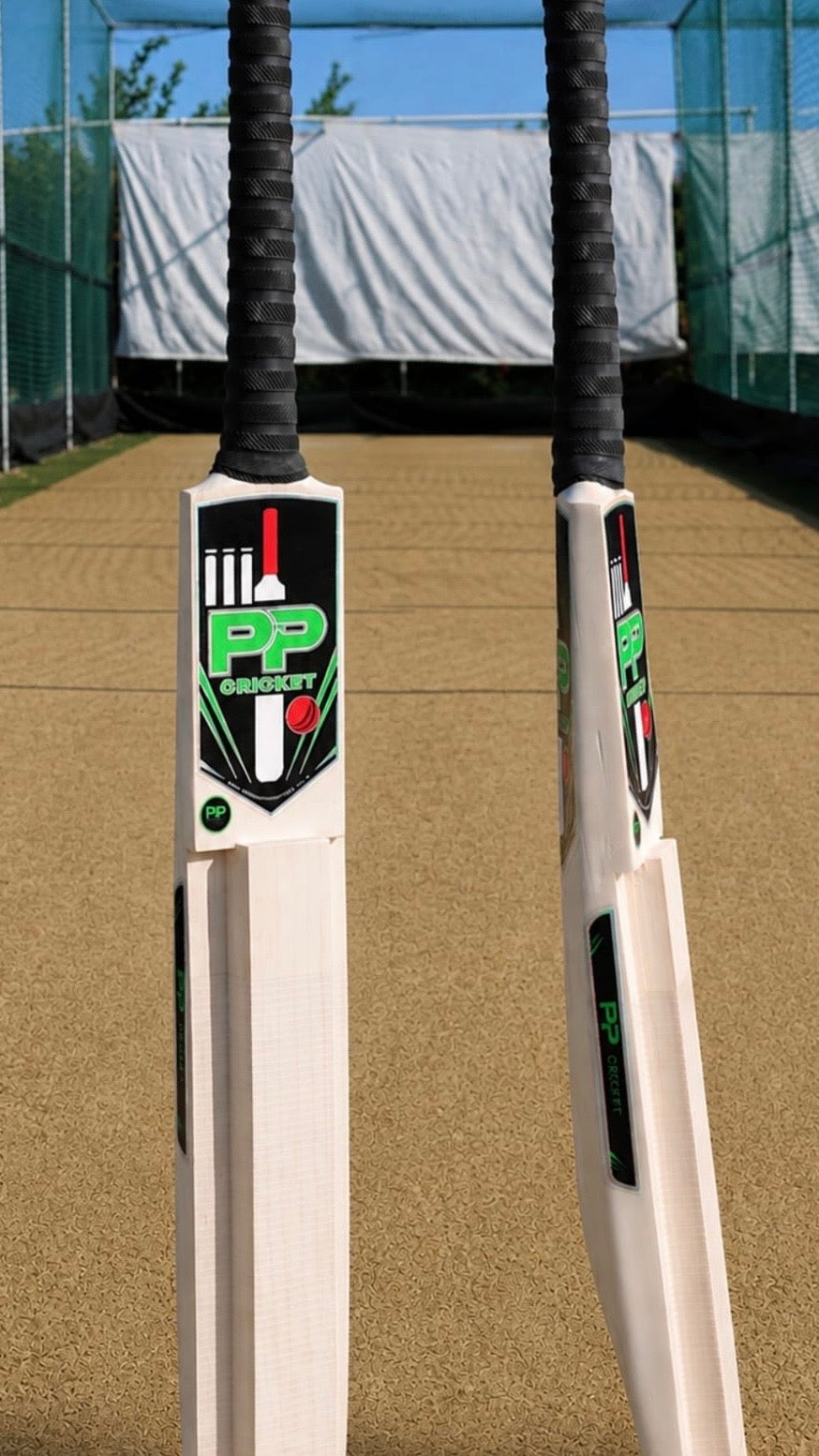 protrude-cricket-technique-middling-bat